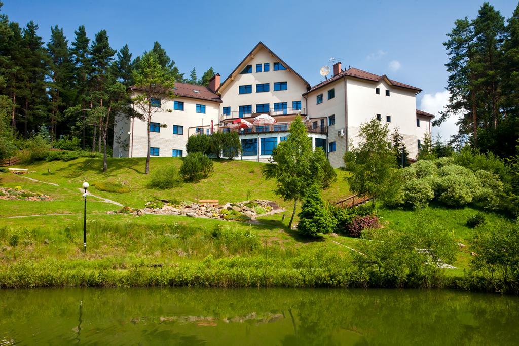 Hotel Perla Bieszczadow Geovita Czarna Kültér fotó