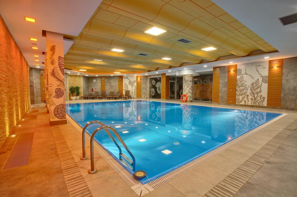 Hotel Perla Bieszczadow Geovita Czarna Kültér fotó