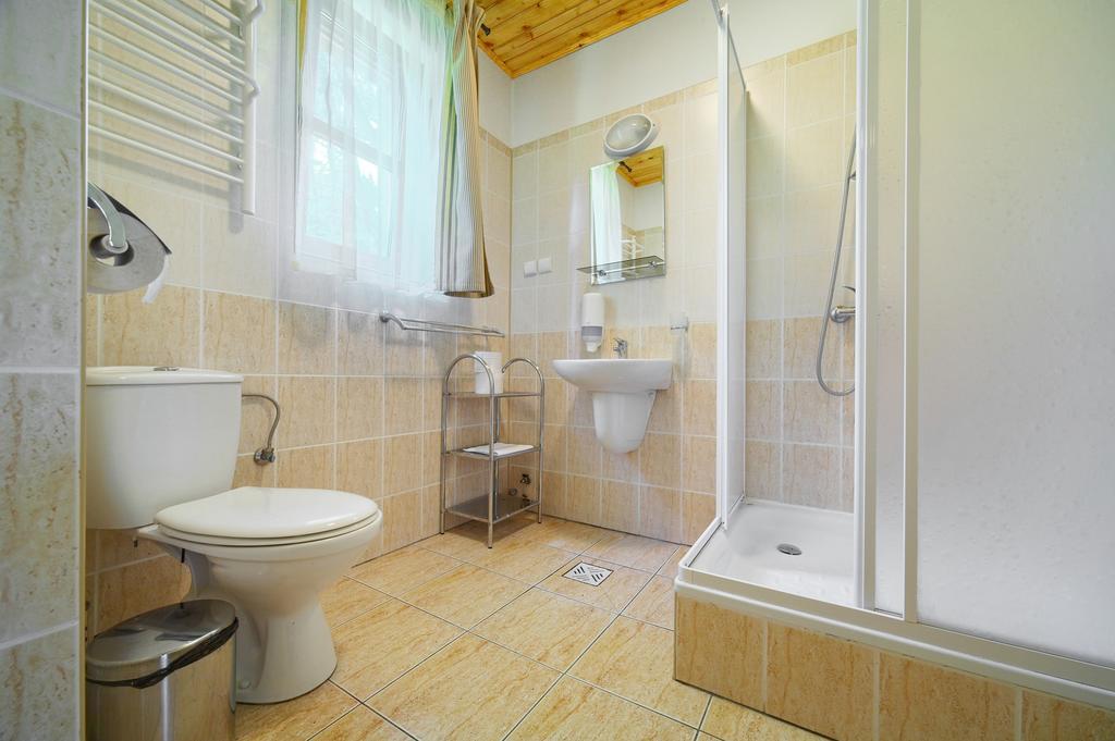 Hotel Perla Bieszczadow Geovita Czarna Szoba fotó