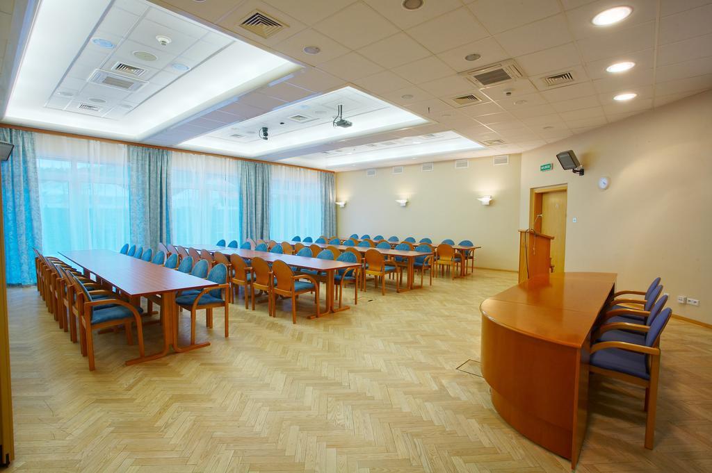 Hotel Perla Bieszczadow Geovita Czarna Kültér fotó