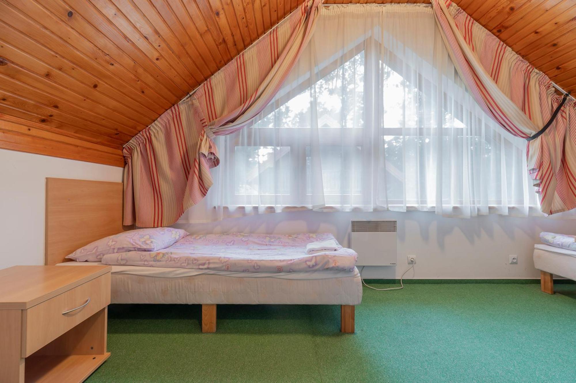 Hotel Perla Bieszczadow Geovita Czarna Kültér fotó